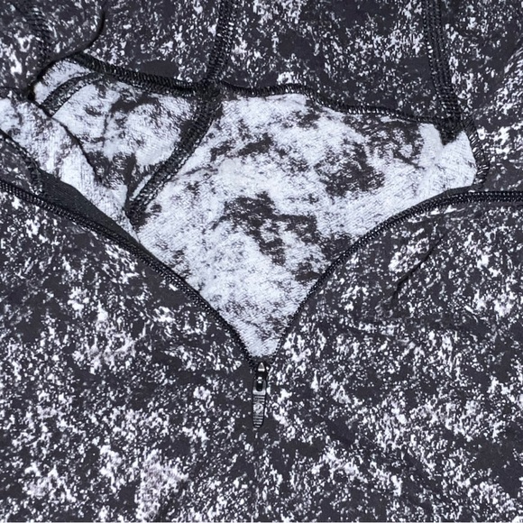 Lululemon Outrun the Element half zip - Picture 5 of 5